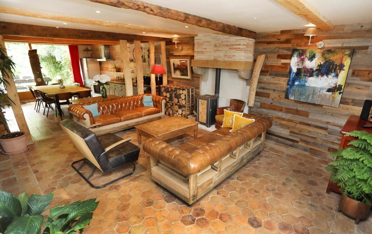 Aporia Ferienhaus *